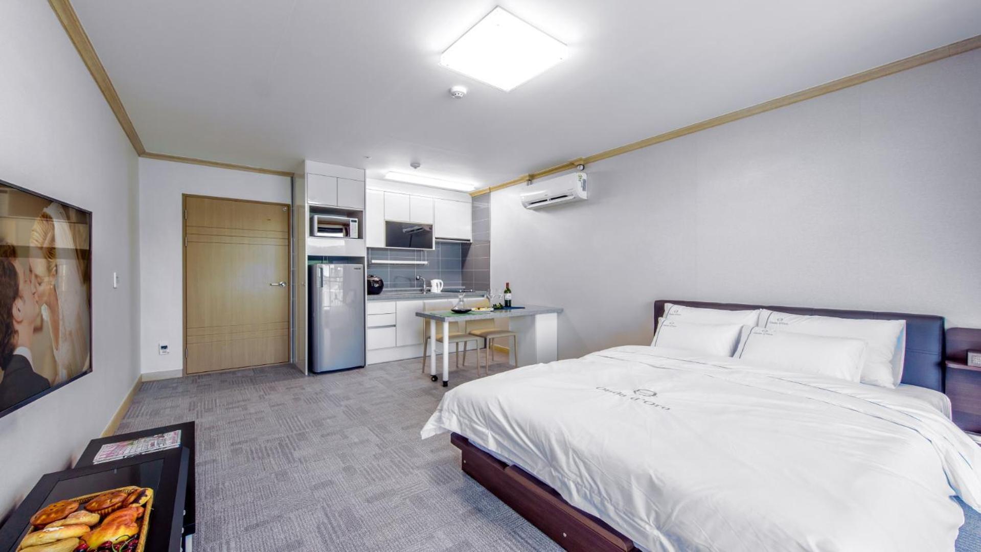 Onda D'Oro Hostel Yeosu Eksteriør billede